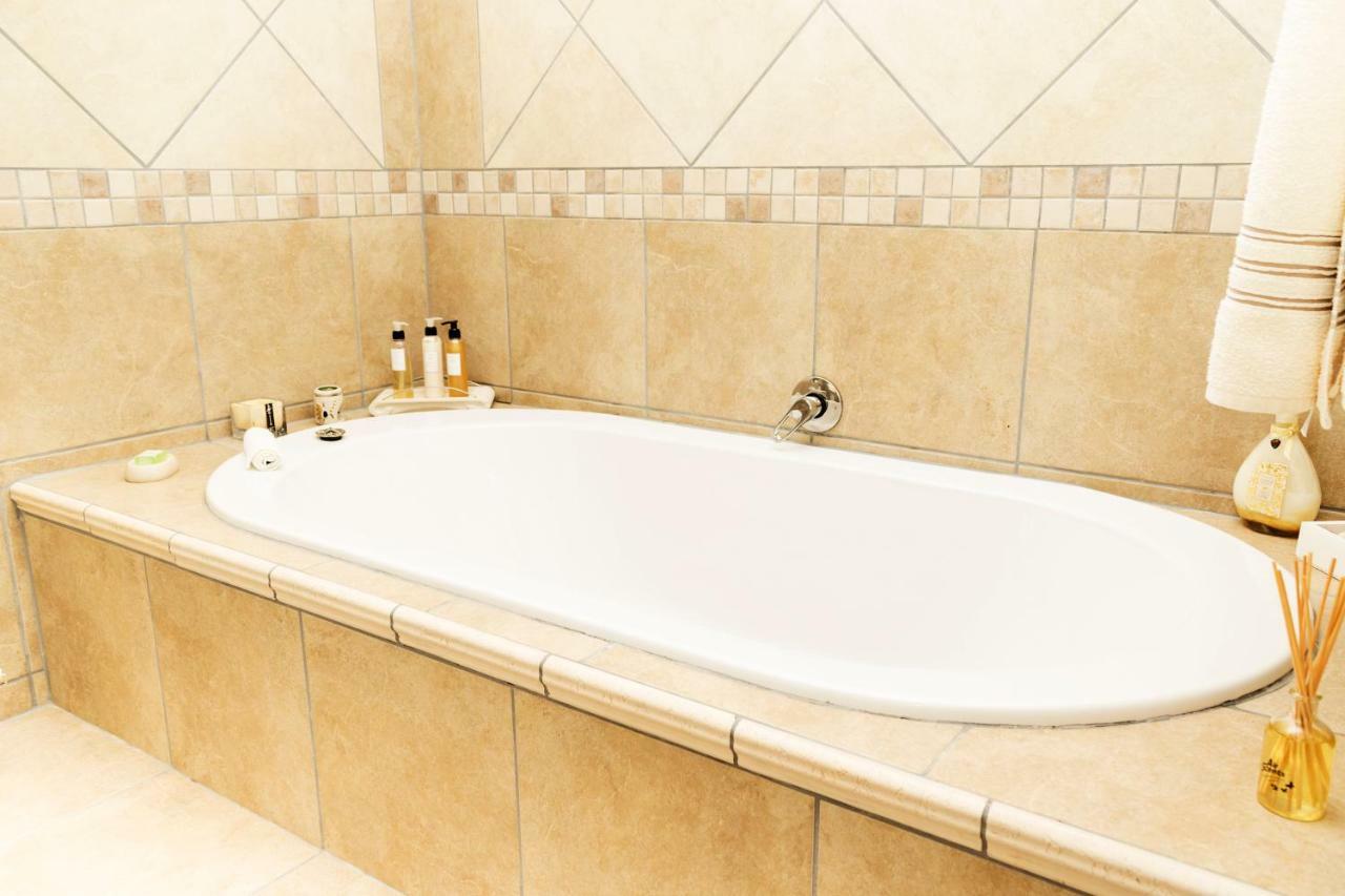 Settle Inn Self Catering Accommodation كولشستر المظهر الخارجي الصورة