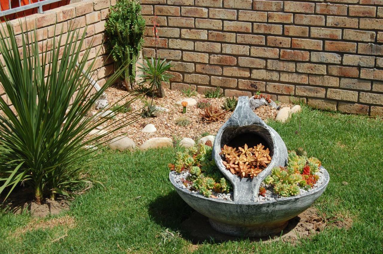 Settle Inn Self Catering Accommodation كولشستر المظهر الخارجي الصورة