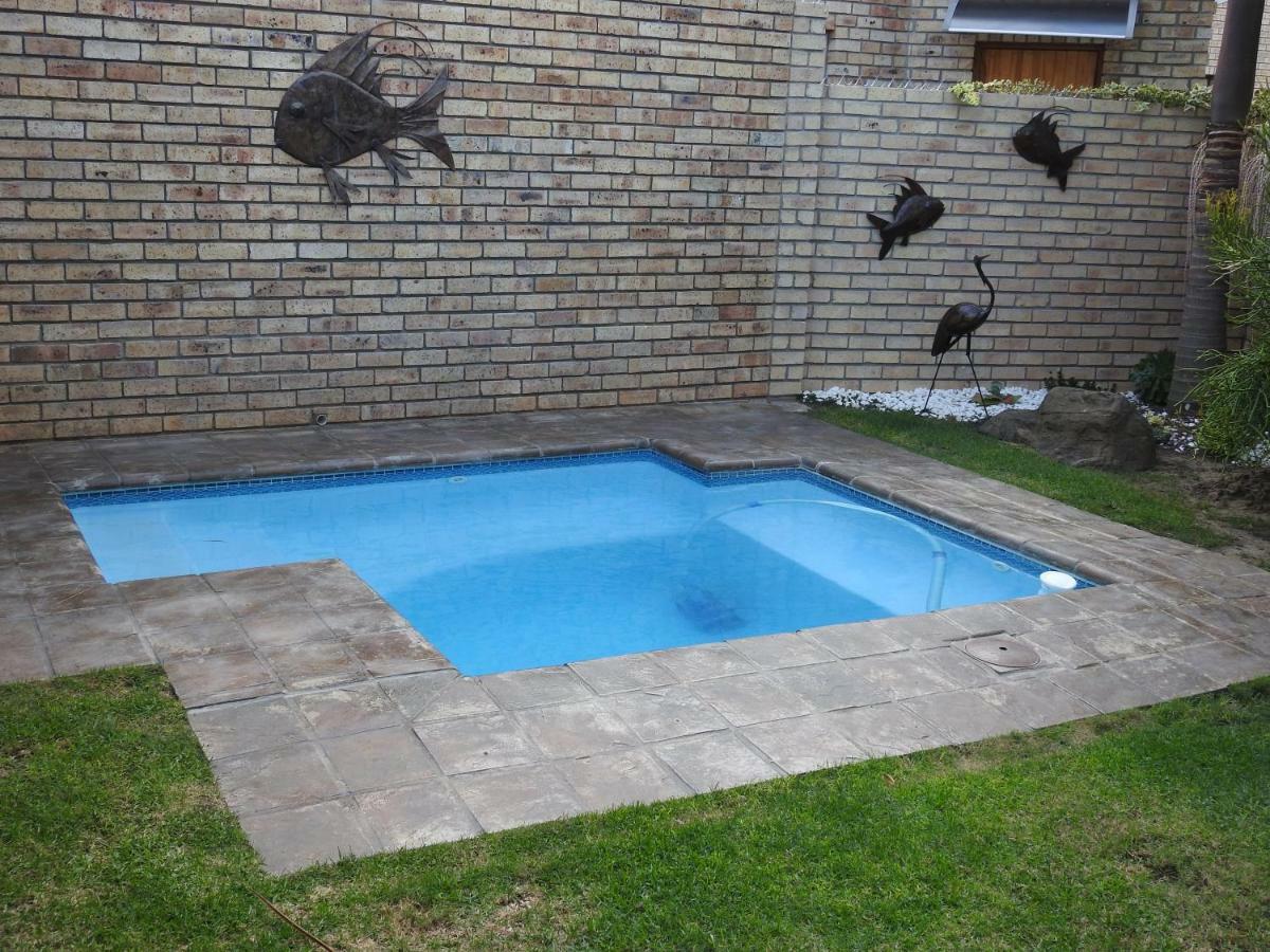 Settle Inn Self Catering Accommodation كولشستر المظهر الخارجي الصورة